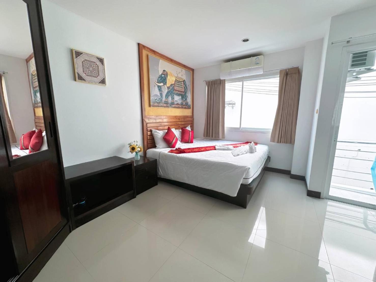 Abby'S House Hotel Patong Extérieur photo