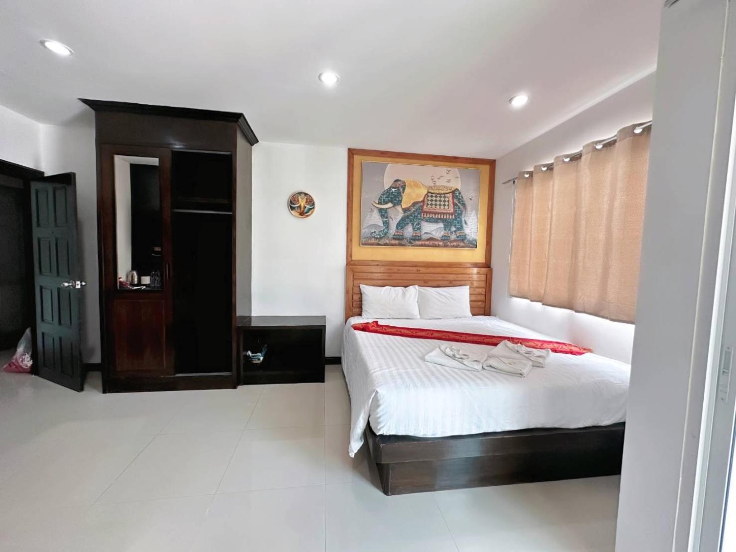 Abby'S House Hotel Patong Extérieur photo