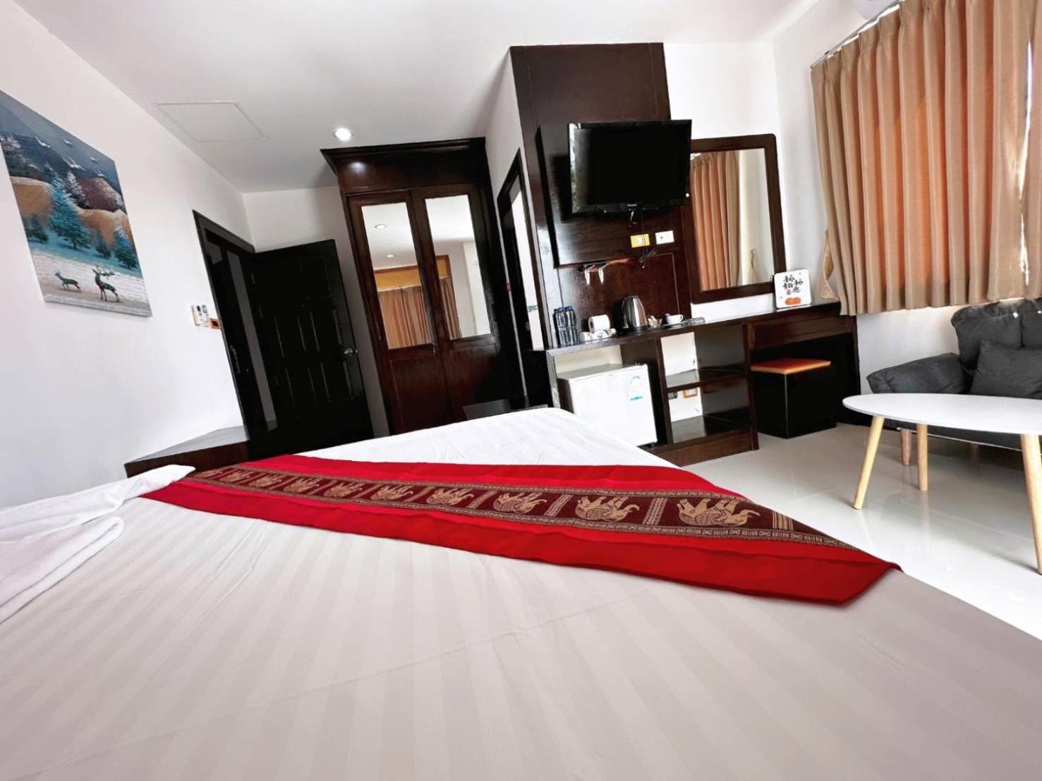 Abby'S House Hotel Patong Extérieur photo