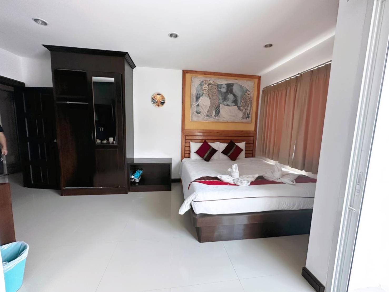Abby'S House Hotel Patong Extérieur photo
