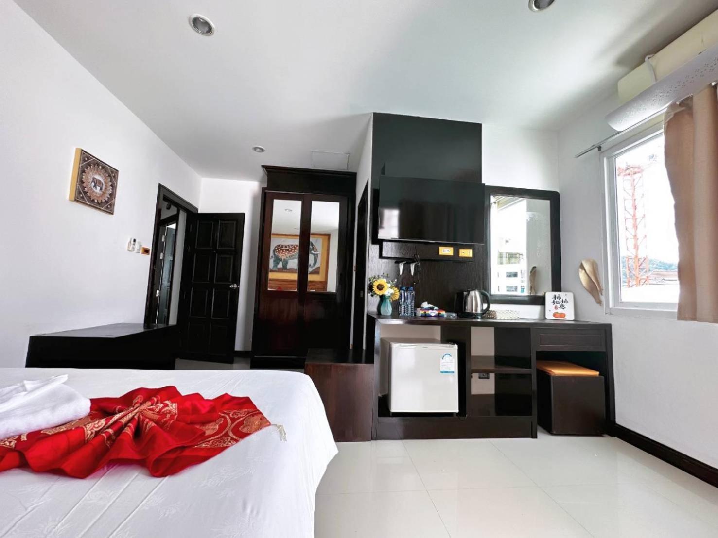 Abby'S House Hotel Patong Extérieur photo