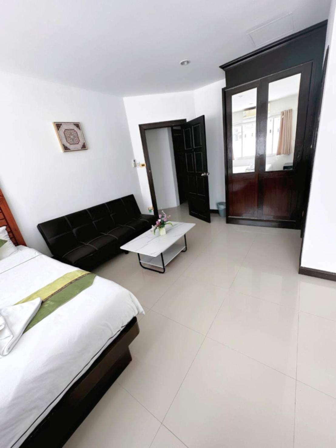 Abby'S House Hotel Patong Extérieur photo