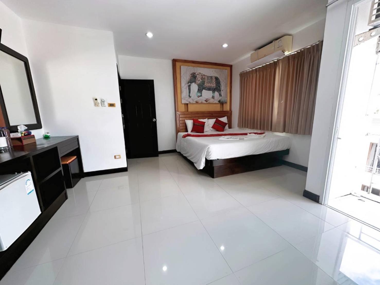 Abby'S House Hotel Patong Extérieur photo