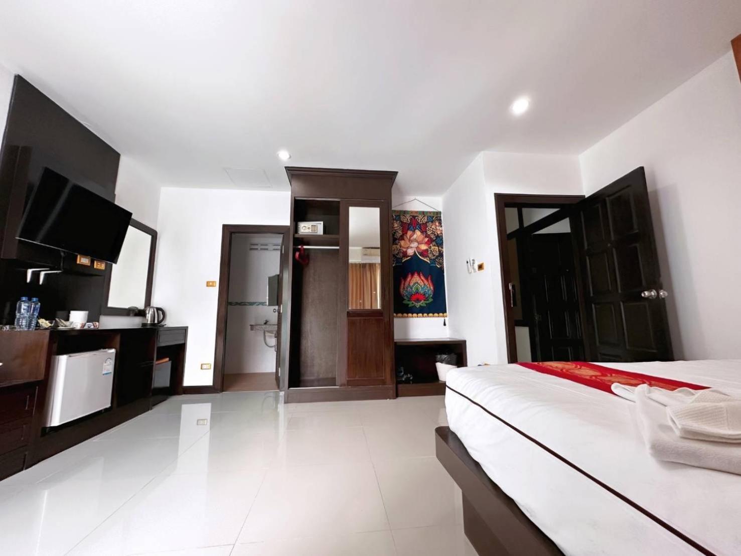 Abby'S House Hotel Patong Extérieur photo
